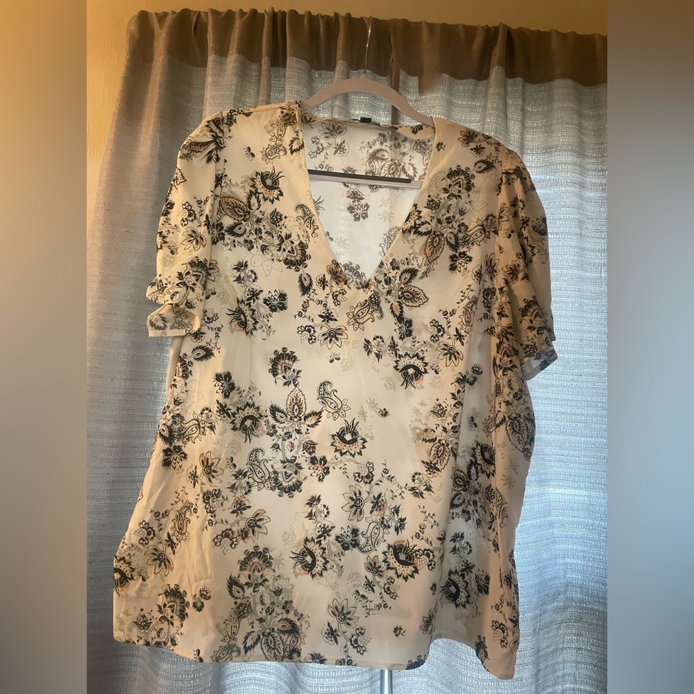 Express Floral Blouse